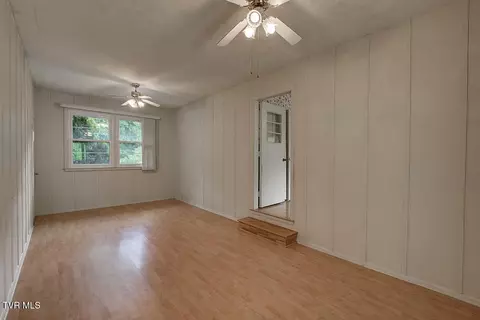 Living - 555 Valley Avenue Erwin Tn 37650, Erwin, TN 37650 photo 6 of 7