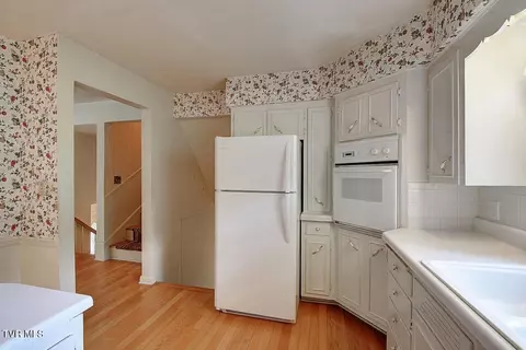 Kitchen - 555 Valley Avenue Erwin Tn 37650, Erwin, TN 37650 photo 4 of 4