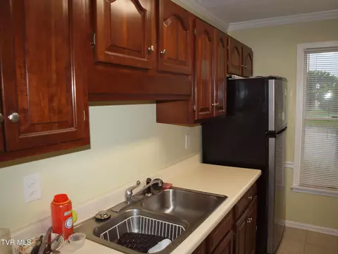 822 Wayne Avenue 22b5 Abingdon Va 24210, Abingdon, VA 24210 photo 5