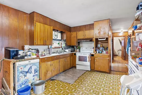 Kitchen - 290 Butchertown Road Fall Branch Tn 37656, Fall Branch, TN 37656 photo 1 of 3