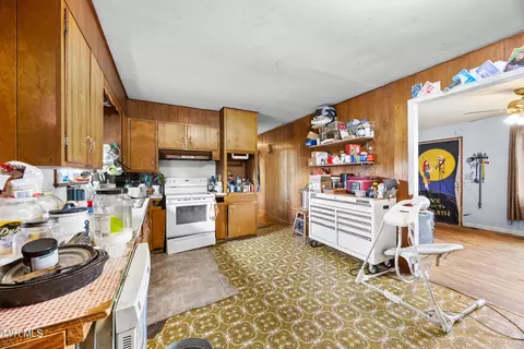 Kitchen - 290 Butchertown Road Fall Branch Tn 37656, Fall Branch, TN 37656 photo 2 of 3
