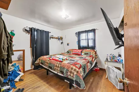 Bedroom - 290 Butchertown Road Fall Branch Tn 37656, Fall Branch, TN 37656 photo 3 of 5