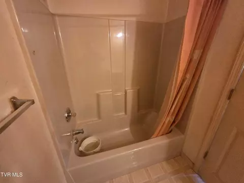 Bath - 105 Miller Street Limestone Tn 37681, Limestone, TN 37681 photo 2 of 5