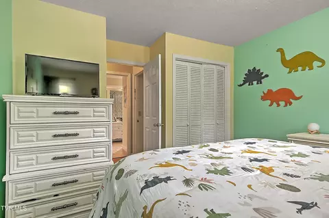 Bedroom - 20004 Avondale Road Abingdon Va 24211, Abingdon, VA 24211 photo 7 of 17