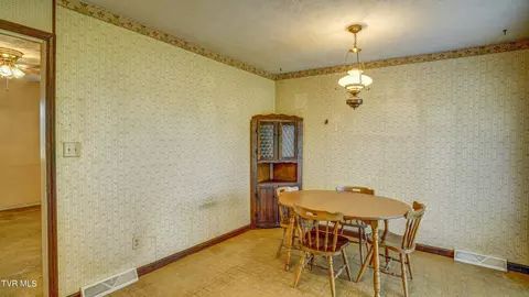 Dining - 150 Garland Road Limestone Tn 37681, Limestone, TN 37681 photo 2 of 2