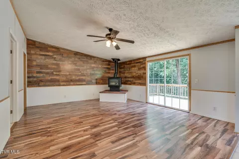 Living - 193 Barwick Road Limestone Tn 37681, Limestone, TN 37681 photo 7 of 8