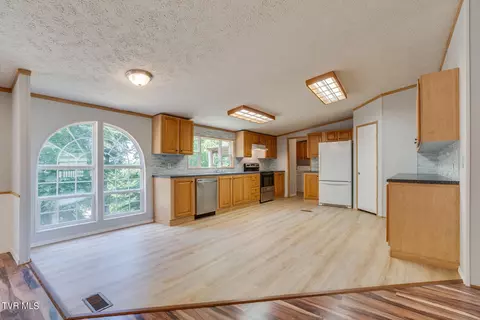 Kitchen - 193 Barwick Road Limestone Tn 37681, Limestone, TN 37681 photo 2 of 5