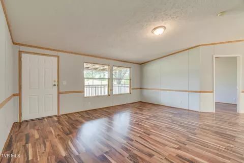 Living - 193 Barwick Road Limestone Tn 37681, Limestone, TN 37681 photo 3 of 8