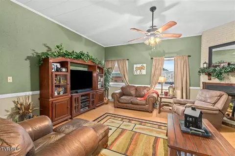 Living - 214 Union Street Erwin Tn 37650, Erwin, TN 37650 photo 3 of 3