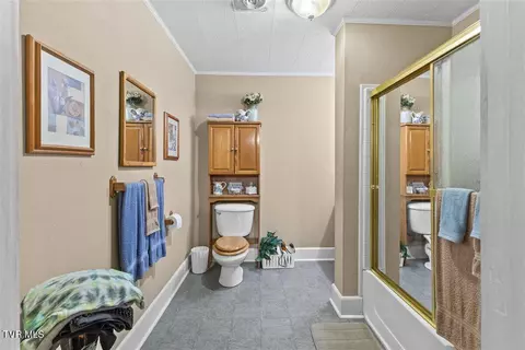Bath - 214 Union Street Erwin Tn 37650, Erwin, TN 37650 photo 1 of 5