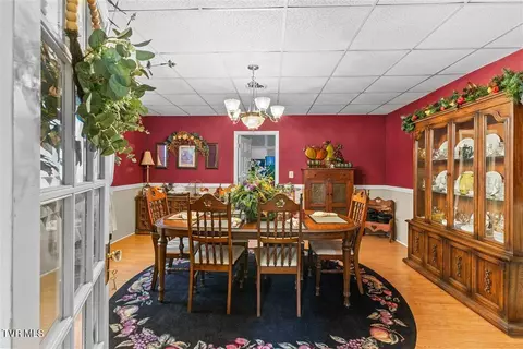 Dining - 214 Union Street Erwin Tn 37650, Erwin, TN 37650 photo 1 of 2