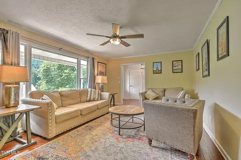 Living - 118 Bogey Drive Abingdon Va 24211, Abingdon, VA 24211 photo 4 of 7