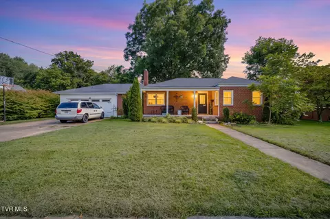 412 W F Street Elizabethton Tn 37643, Elizabethton, TN 37643