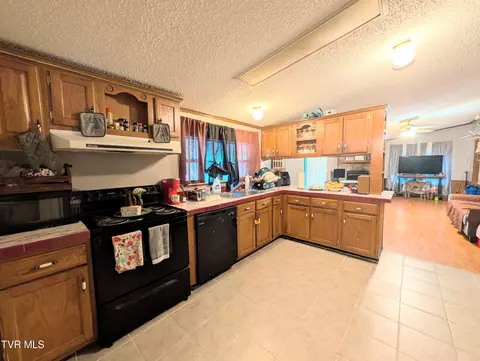 Kitchen - 8902 Necessary Road Wise Va 24293, Wise, VA 24293 photo 2 of 3