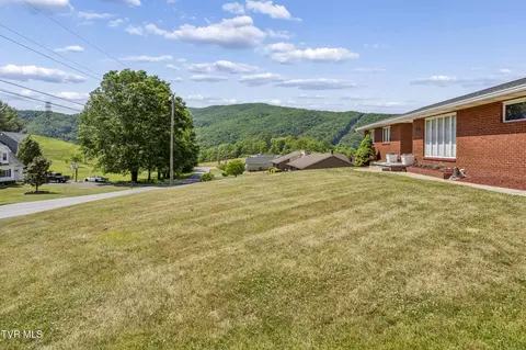 Exterior - 113 Oakwood Lane Erwin Tn 37650, Erwin, TN 37650 photo 1 of 19