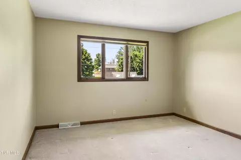 Bedroom - 113 Oakwood Lane Erwin Tn 37650, Erwin, TN 37650 photo 1 of 6