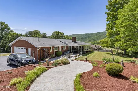 Exterior - 113 Oakwood Lane Erwin Tn 37650, Erwin, TN 37650 photo 2 of 19