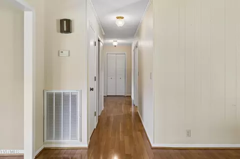 Entry Way - 113 Oakwood Lane Erwin Tn 37650, Erwin, TN 37650 photo 3 of 4