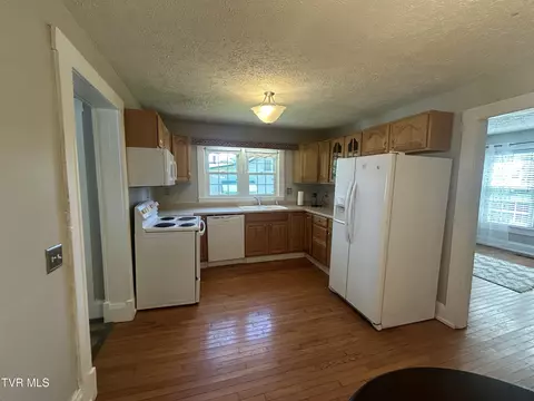 Kitchen - 309 Nottingham Avenue Wise Va 24293, Wise, VA 24293 photo 1 of 2