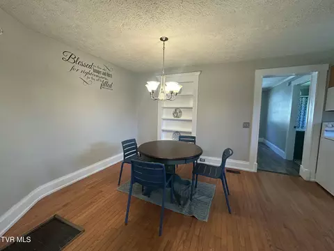 Dining - 309 Nottingham Avenue Wise Va 24293, Wise, VA 24293 photo 1 of 3