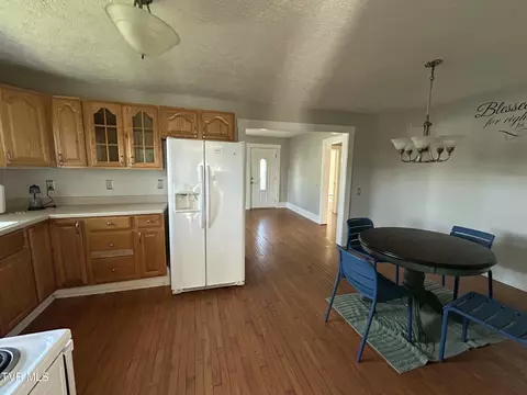 Dining - 309 Nottingham Avenue Wise Va 24293, Wise, VA 24293 photo 3 of 3