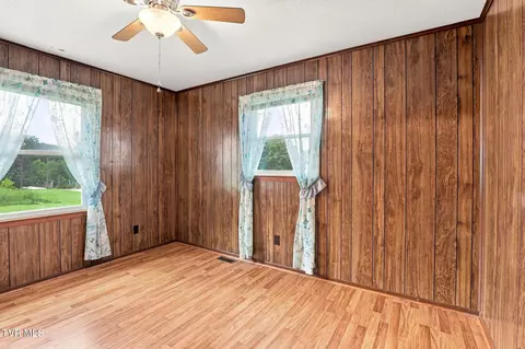 Bedroom - 2060 Fishpond Road Chuckey Tn 37641, Chuckey, TN 37641 photo 5 of 6