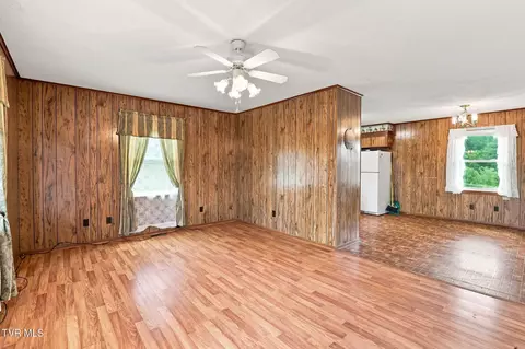 Living - 2060 Fishpond Road Chuckey Tn 37641, Chuckey, TN 37641 photo 1 of 2
