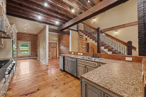 Kitchen - 3101 Whitehouse Road Greeneville Tn 37745, Greeneville, TN 37745 photo 2 of 4