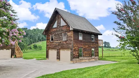 Exterior - 3101 Whitehouse Road Greeneville Tn 37745, Greeneville, TN 37745 photo 5 of 12