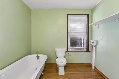 Bath - 238 4th Street Erwin Tn 37650, Erwin, TN 37650 photo 3 of 7