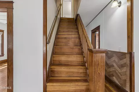 Entry Way - 238 4th Street Erwin Tn 37650, Erwin, TN 37650 photo 4 of 6