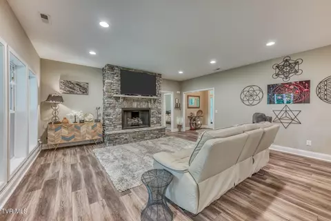 Living - 167 Brian Lane Erwin Tn 37650, Erwin, TN 37650 photo 4 of 4