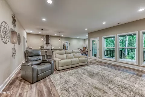 Living - 167 Brian Lane Erwin Tn 37650, Erwin, TN 37650 photo 2 of 4