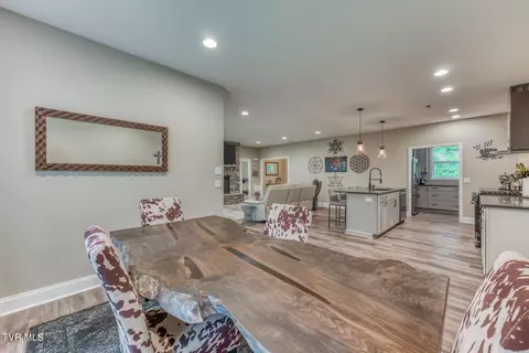 Dining - 167 Brian Lane Erwin Tn 37650, Erwin, TN 37650 photo 3 of 4