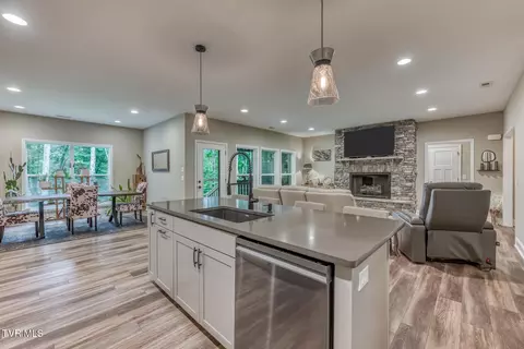 Kitchen - 167 Brian Lane Erwin Tn 37650, Erwin, TN 37650 photo 1 of 7