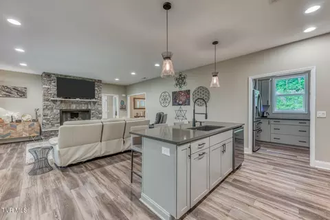 Kitchen - 167 Brian Lane Erwin Tn 37650, Erwin, TN 37650 photo 6 of 7