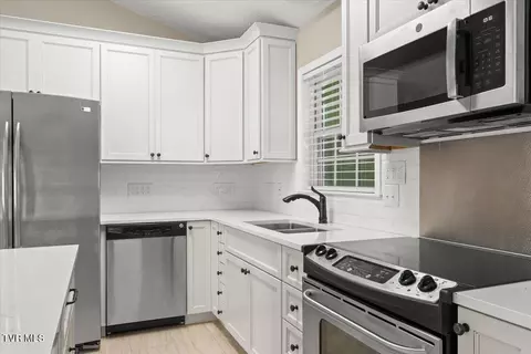 Kitchen - 511 Headtown Road Jonesborough Tn 37659, Jonesborough, TN 37659 photo 2 of 3