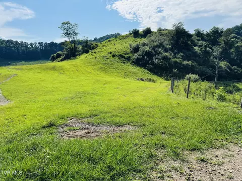 927 Jerrys Branch Clintwood Va 24228, Clintwood, VA 24228