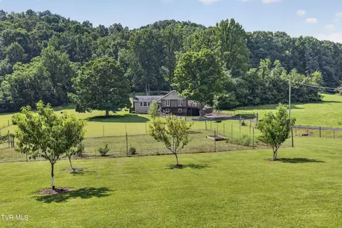 Exterior - 13422 Countiss Road Abingdon Va 24210, Abingdon, VA 24210 photo 2 of 34