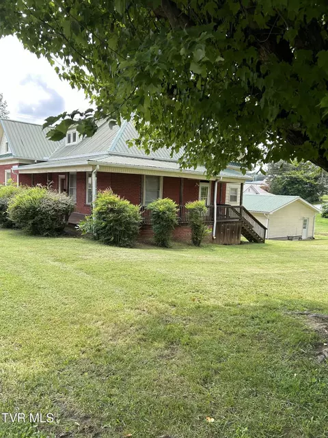 Exterior - 221 N Irish Street Greeneville Tn 37745, Greeneville, TN 37745 photo 5 of 6