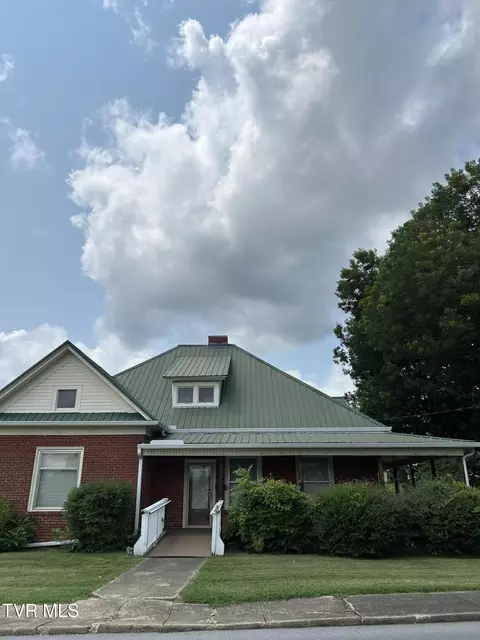 Exterior - 221 N Irish Street Greeneville Tn 37745, Greeneville, TN 37745 photo 6 of 6