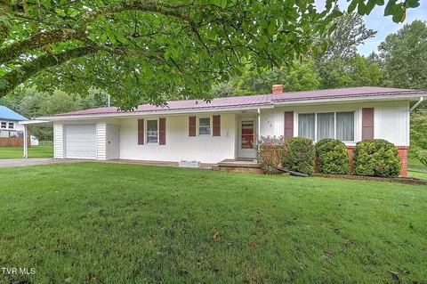 Exterior - 226 Bank Drive Fall Branch Tn 37656, Fall Branch, TN 37656 photo 5 of 19