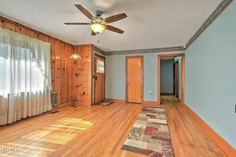 Living - 226 Bank Drive Fall Branch Tn 37656, Fall Branch, TN 37656 photo 5 of 6