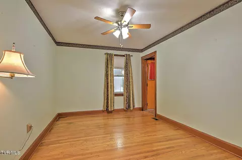 Bedroom - 226 Bank Drive Fall Branch Tn 37656, Fall Branch, TN 37656 photo 3 of 9