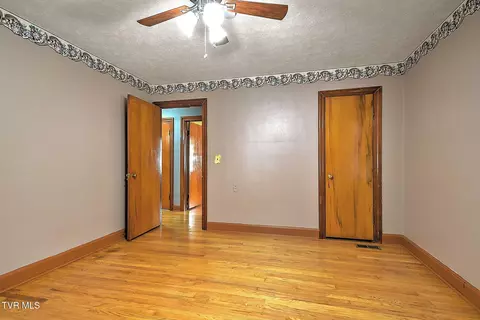 Bedroom - 226 Bank Drive Fall Branch Tn 37656, Fall Branch, TN 37656 photo 9 of 9