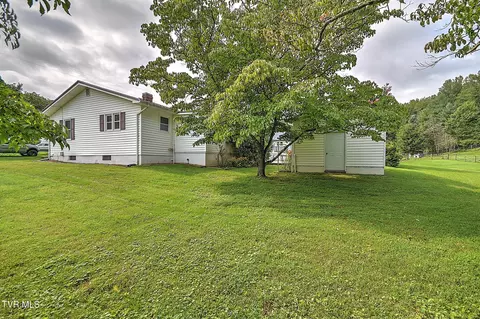 Exterior - 226 Bank Drive Fall Branch Tn 37656, Fall Branch, TN 37656 photo 17 of 19