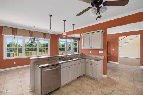 Kitchen - 101 Kitty Hawk Drive Chuckey Tn 37641, Chuckey, TN 37641 photo 2 of 3