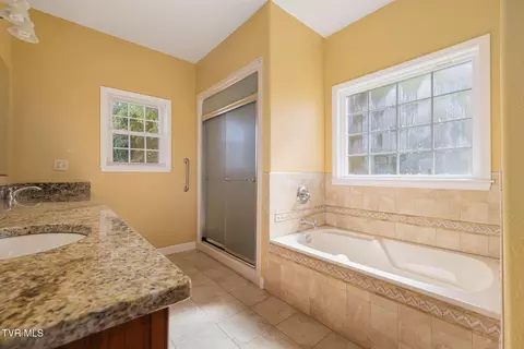 Bath - 101 Kitty Hawk Drive Chuckey Tn 37641, Chuckey, TN 37641 photo 2 of 4