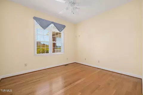 Bedroom - 101 Kitty Hawk Drive Chuckey Tn 37641, Chuckey, TN 37641 photo 1 of 6