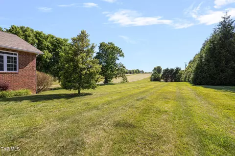 Exterior - 101 Kitty Hawk Drive Chuckey Tn 37641, Chuckey, TN 37641 photo 8 of 10